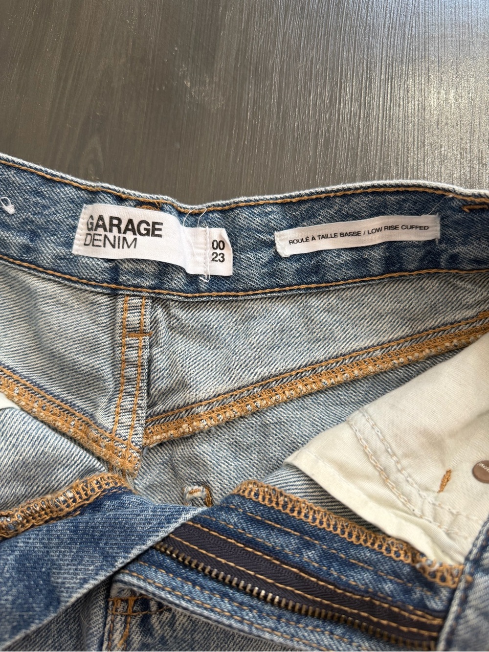 Garage Denim Low Rise Cuffed Jean Shorts Size 00/23 Light Wash Blue - Picture 3 of 3